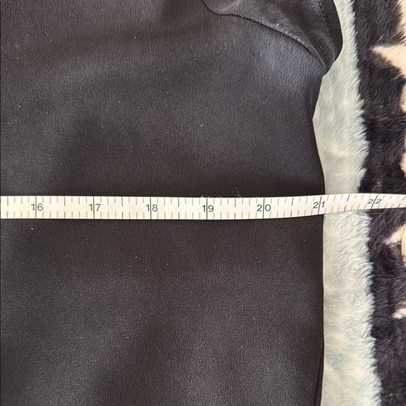 Cuyana Silk Tee, 3-Ply Silk, Large, Black - Picture 8 of 10